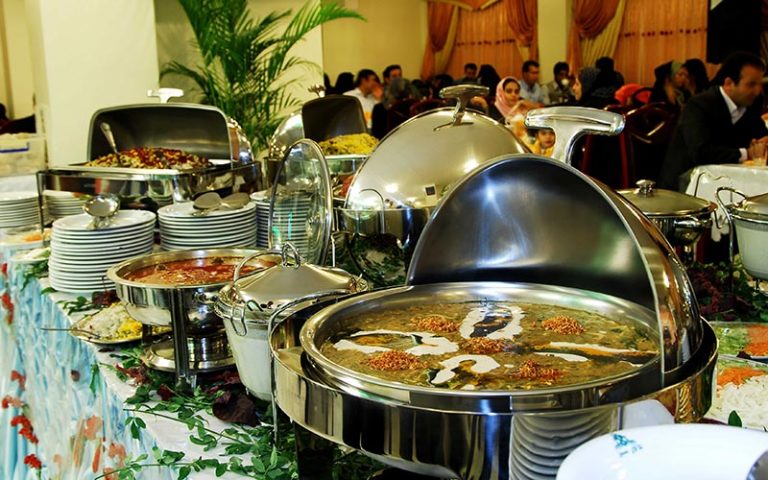 افطاری‌های لاکچری در هتل‌های تهران چقدر آب می‌خورد؟