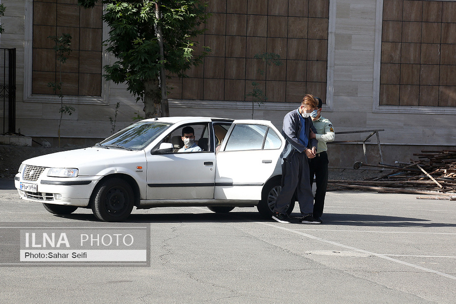 دستگیری عوامل تخریب ۱۰ خودرو در منطقه ۲۲ + عکس
