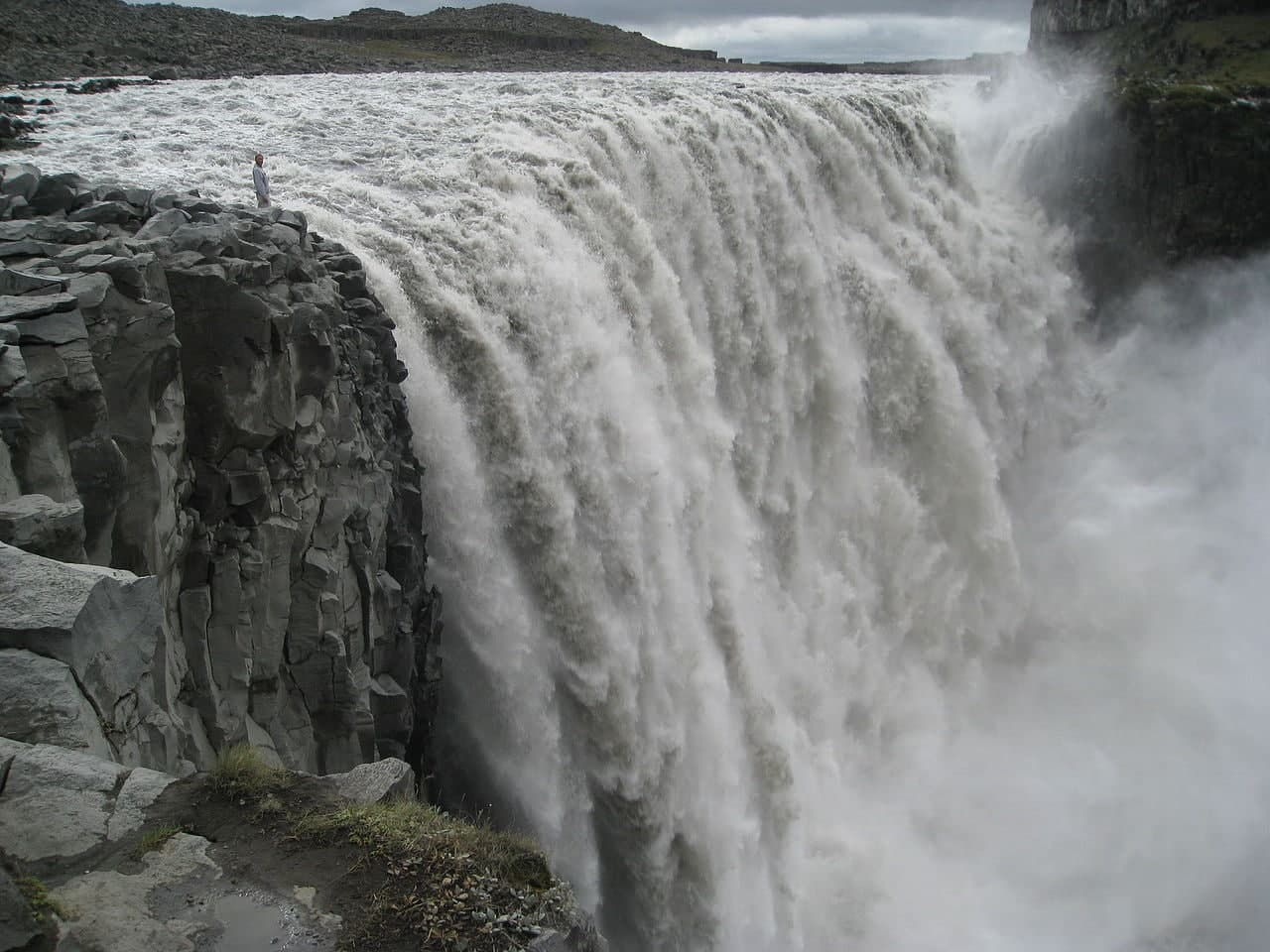 محبوب ترین جاذبه طبیعی ایسلند + فیلم