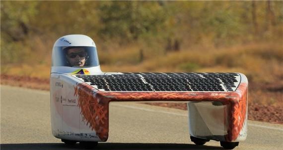 مسابقه پرسرعت‌ترین ماشین‌های خورشیدی جهان +فیلم
