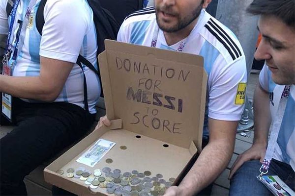 اقدام توهین‌آمیز یک هوادار آرژانتینی در انتقاد از مسی