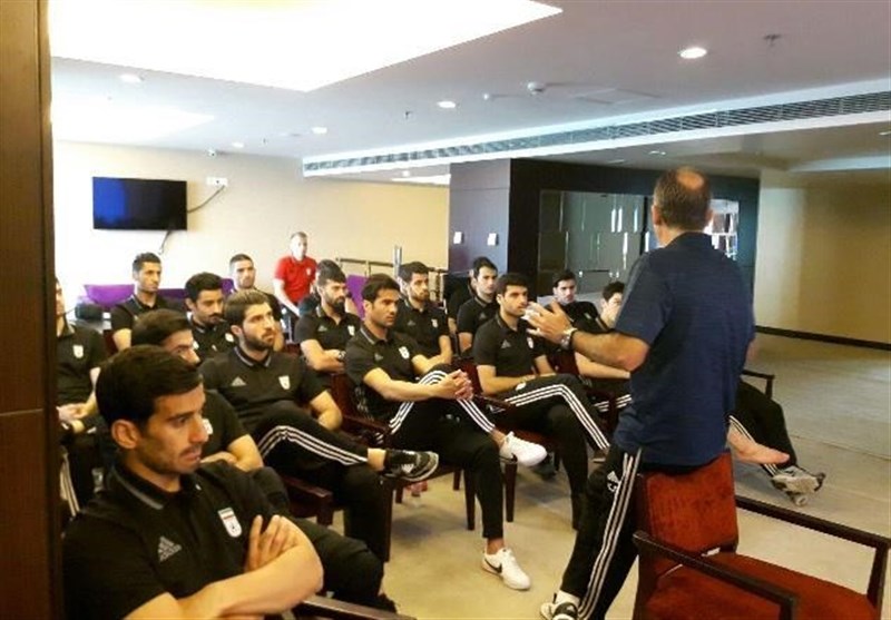 تیم ملی فوتبال در هتل تمرین کرد! +عکس