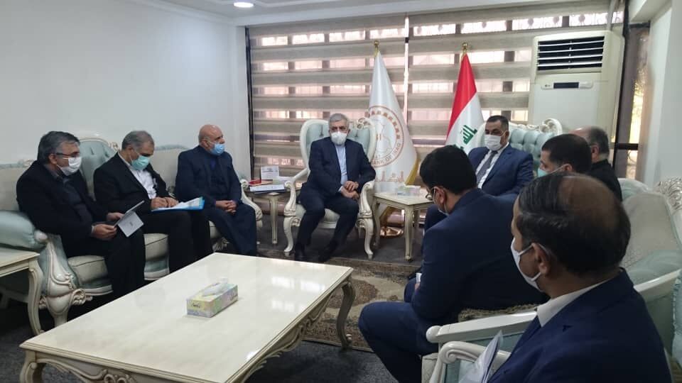 وزیر نیرو با رییس بانک مرکزی عراق دیدار کرد
